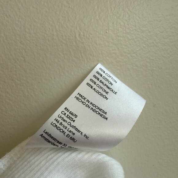 BDG Cropped Ribbed Baby Tee - Picture 7 of 8